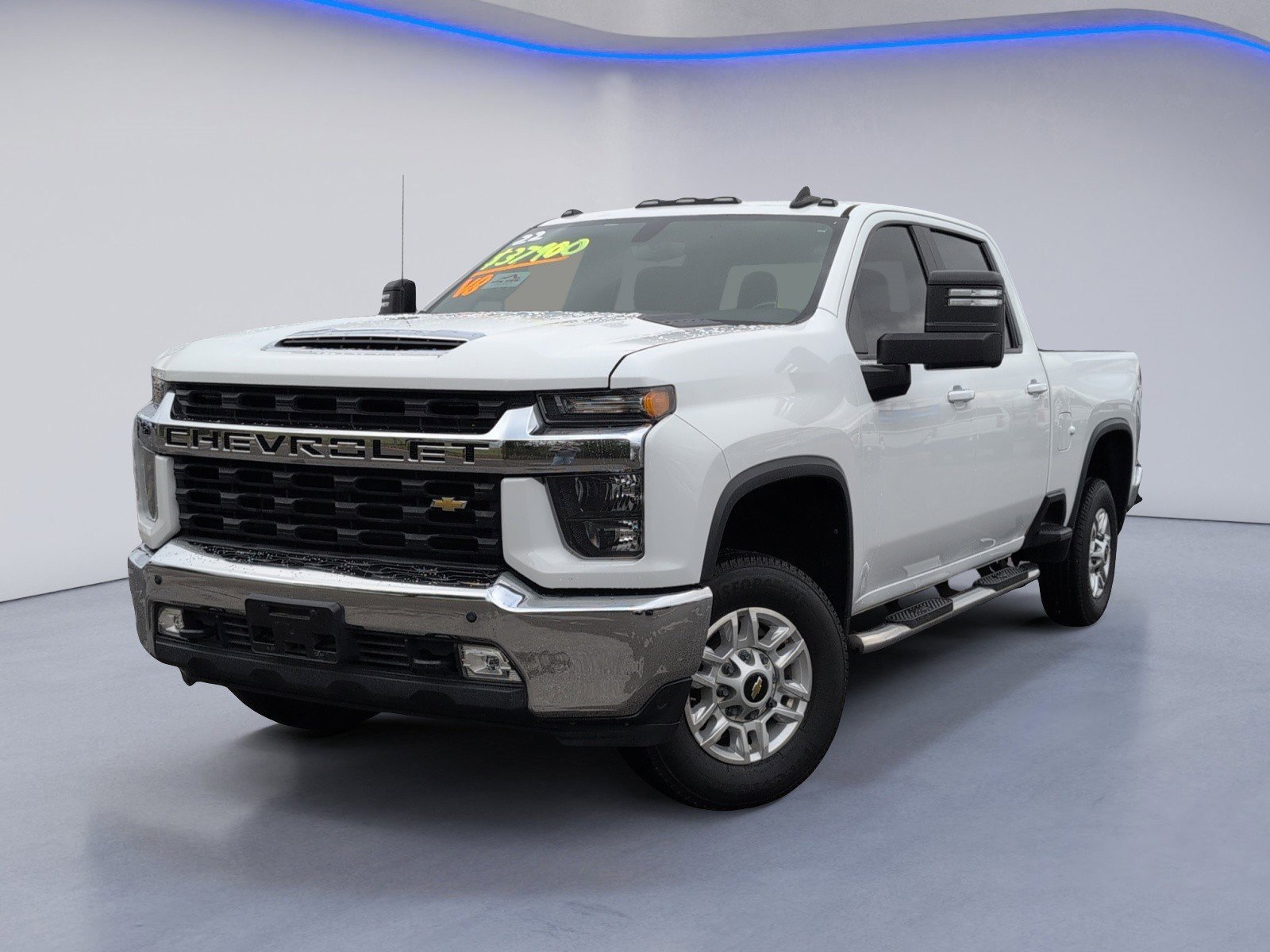 Used 2022 Chevrolet Silverado 2500 LT w/ Convenience Package image 2