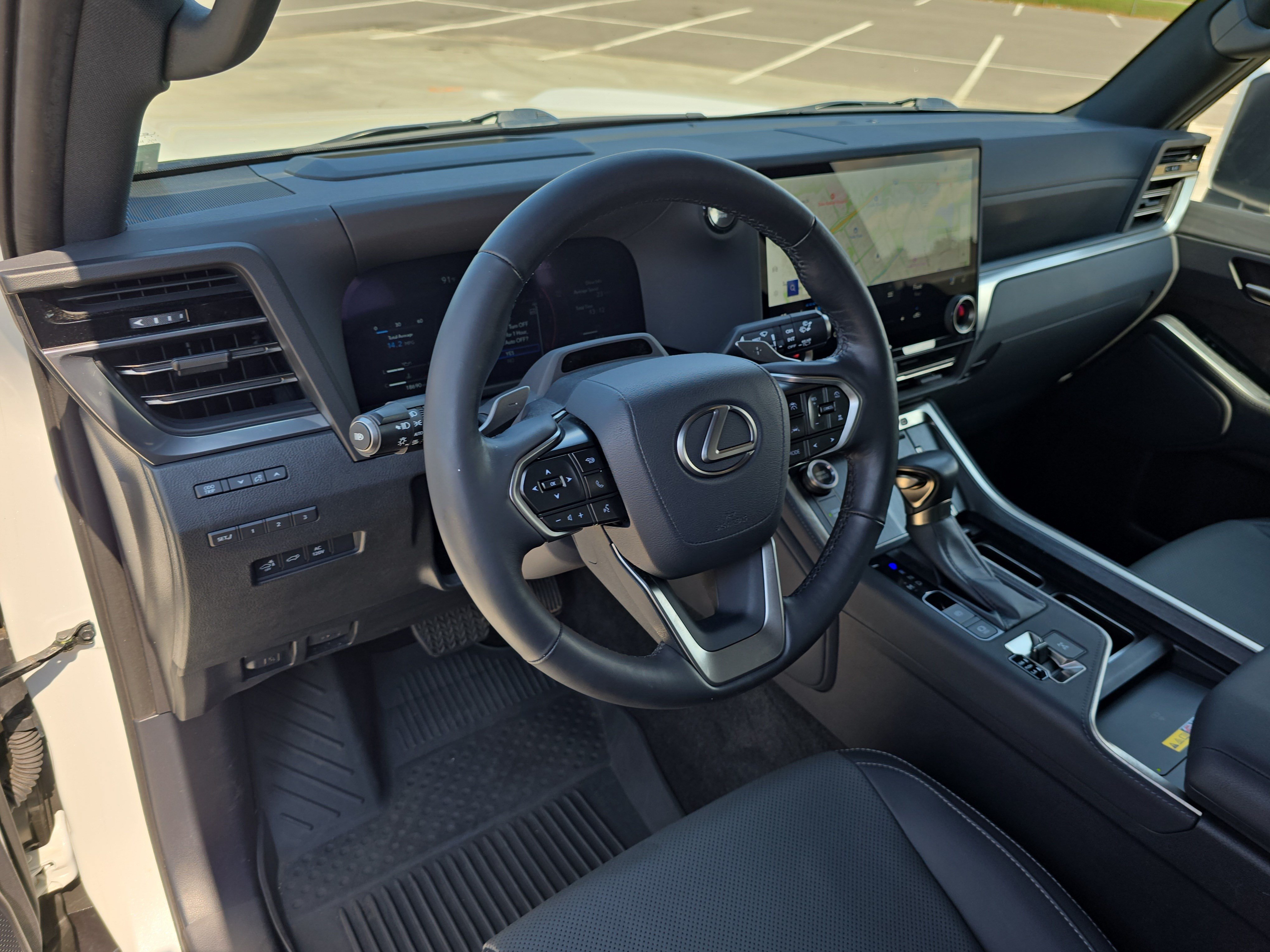 Used 2024 Lexus GX 550 w/ Accessory Package (Z1) AWD/4WD image 17