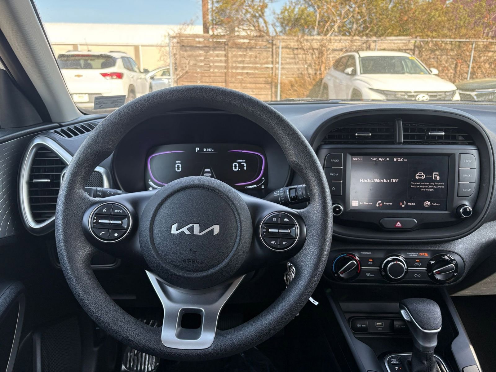 Used 2025 Kia Soul LX w/ LX Technology Package image 32