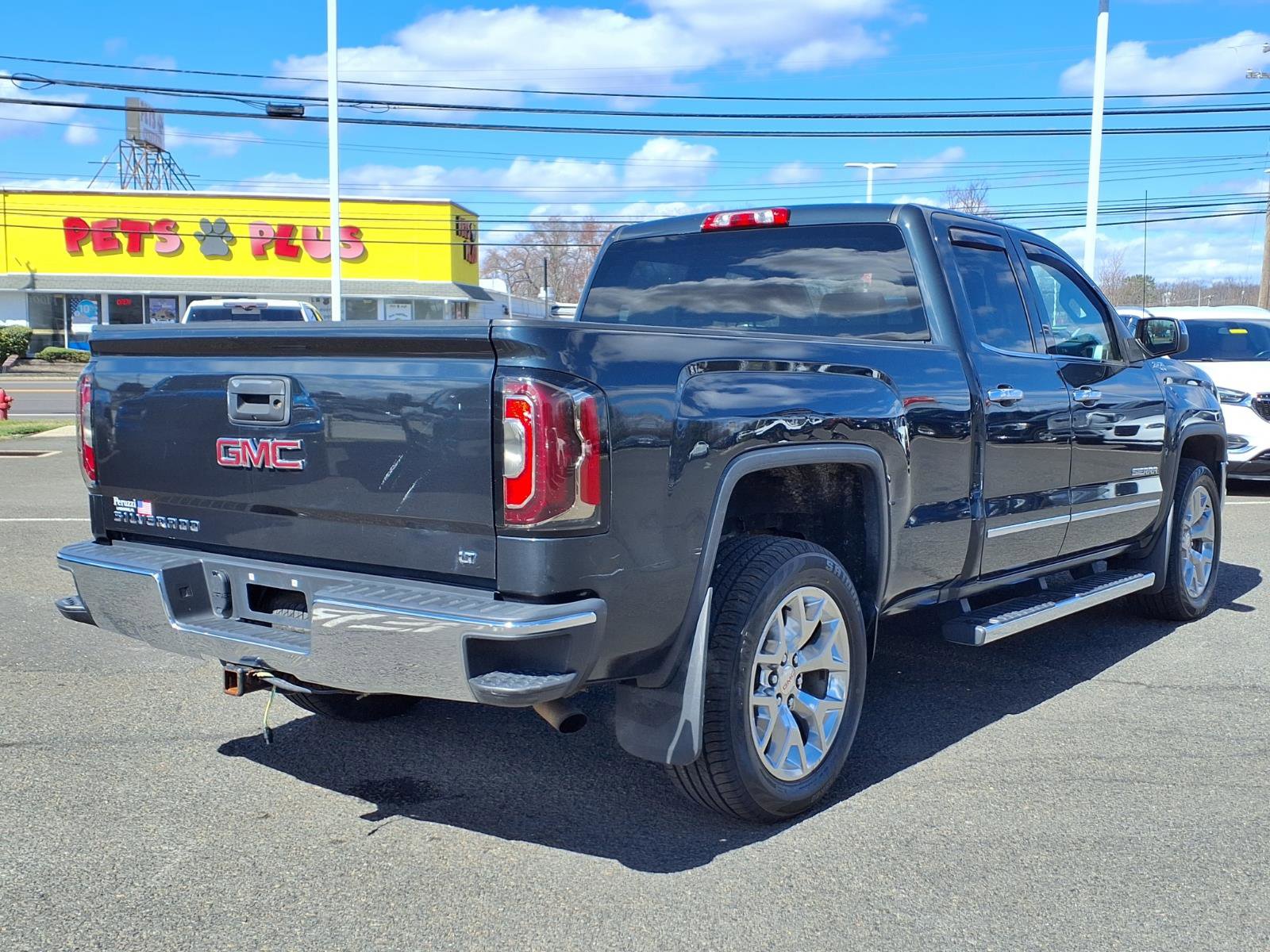 Used 2018 GMC Sierra 1500 SLT w/ SLT Premium Package image 3