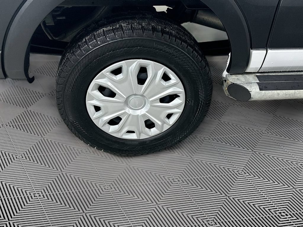 Used 2025 Ford Transit 250 Low Roof w/ Exterior Upgrade Package RWD image 25