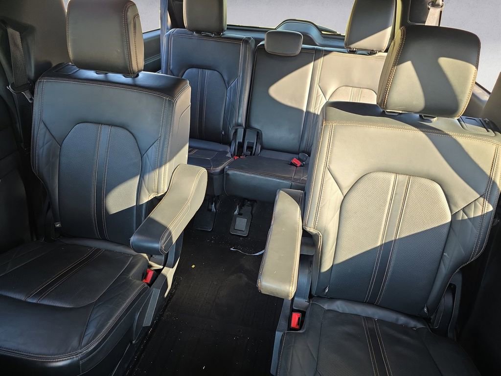 Used 2023 Ford Expedition Max Platinum AWD/4WD image 13