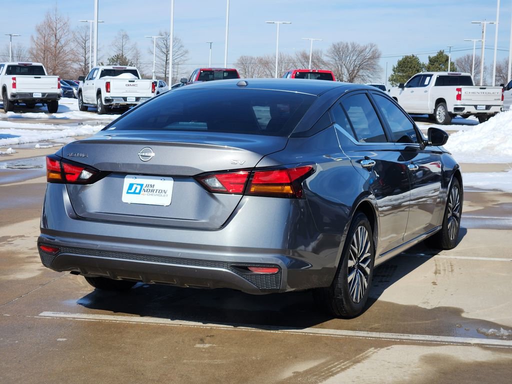 Used 2024 Nissan Altima 2.5 SV image 7