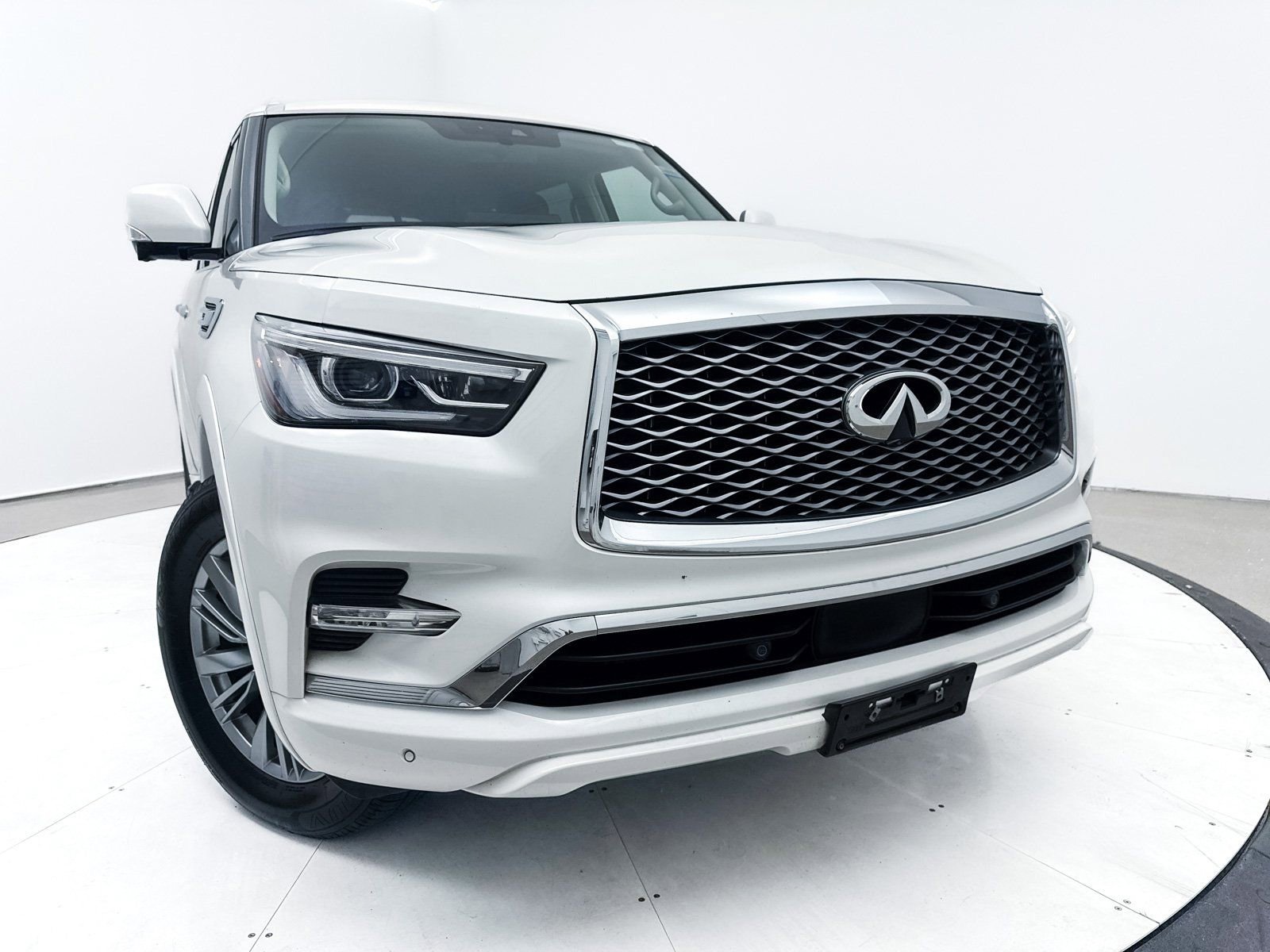 Used 2024 INFINITI QX80 Luxe image 8