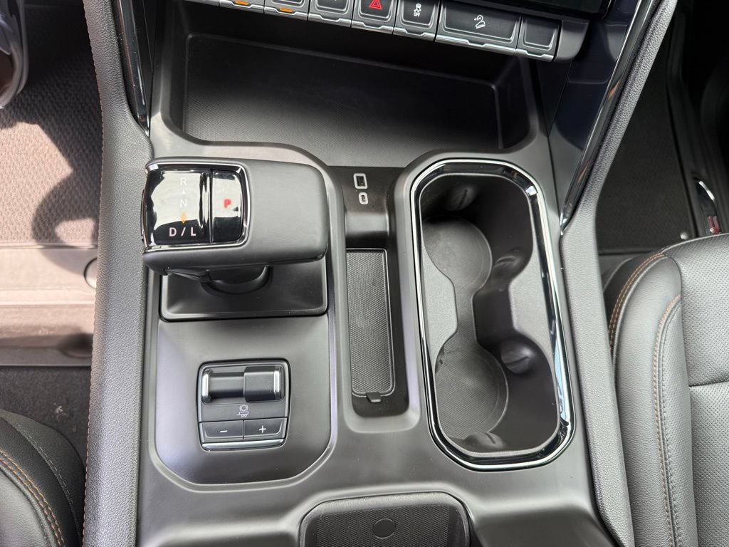 Used 2025 GMC Sierra 1500 AT4 w/ AT4 Premium Package AWD/4WD image 24