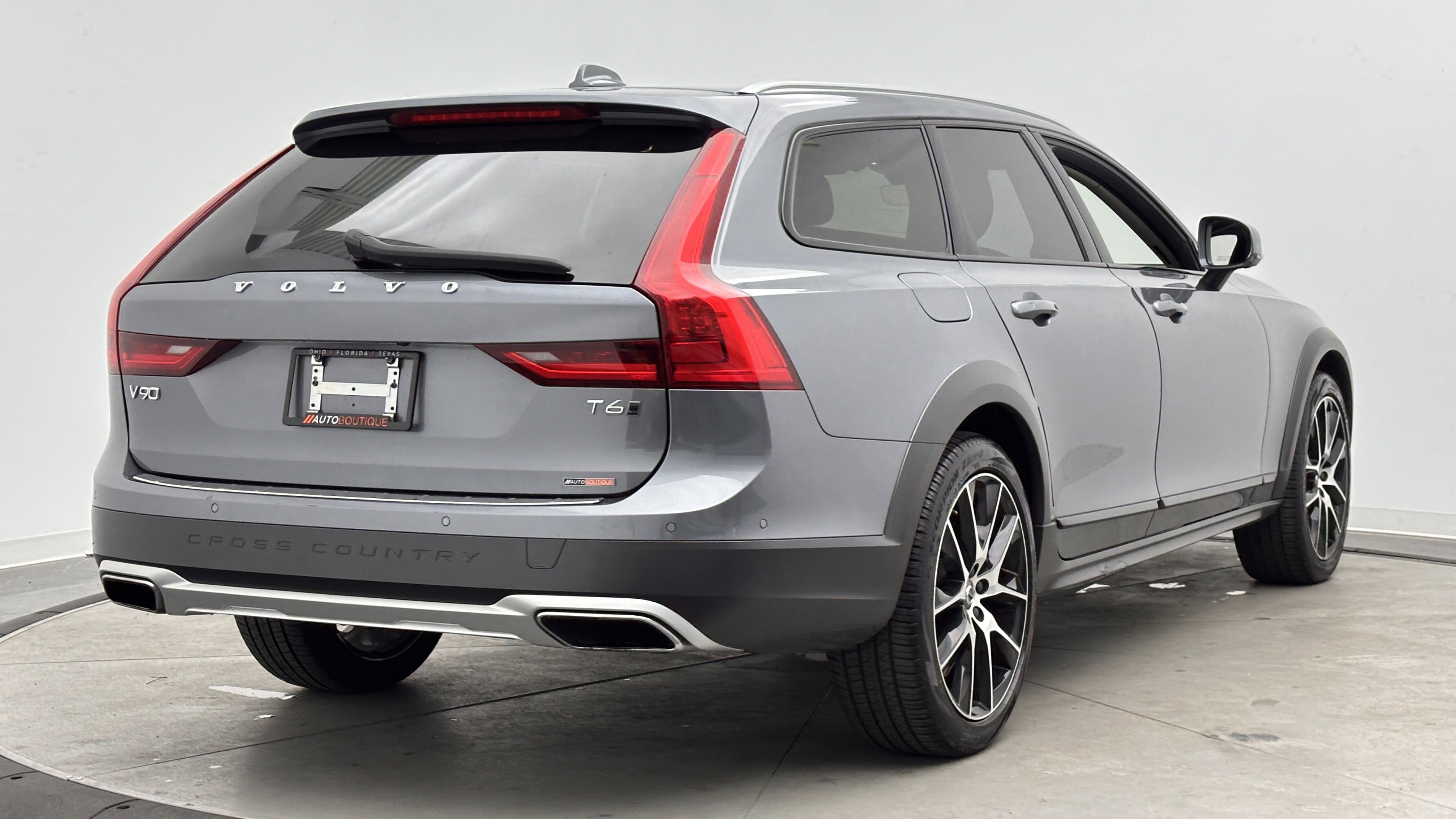 Used 2019 Volvo V90 T6 Cross Country w/ Advanced Package AWD/4WD image 8