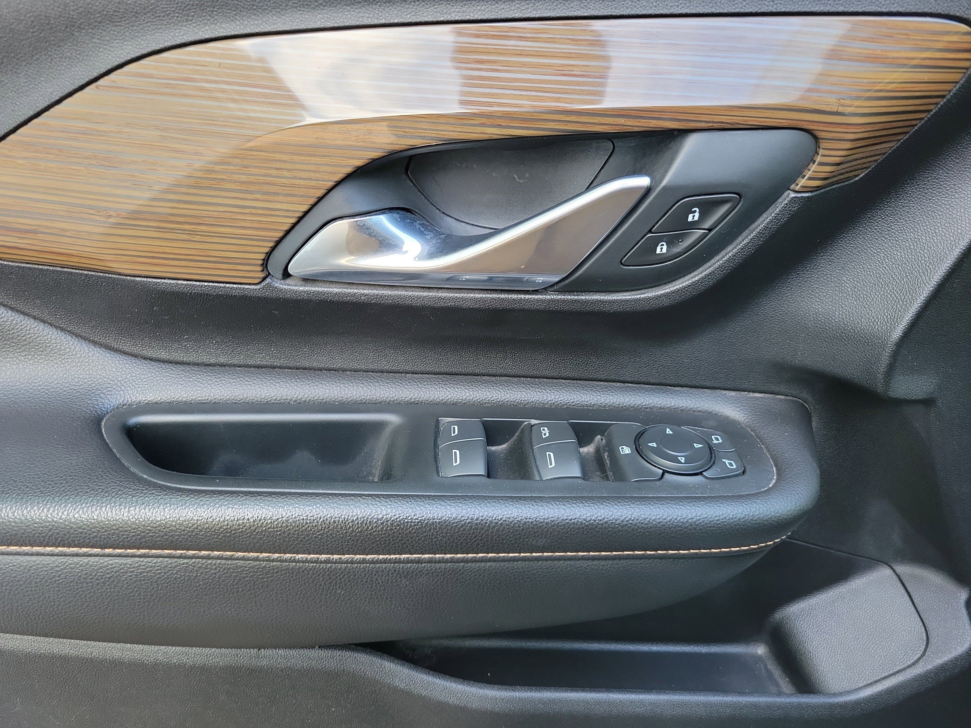 Used 2018 GMC Terrain SLE FWD image 24