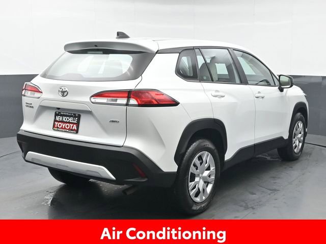 Used 2024 Toyota Corolla Cross L image 7