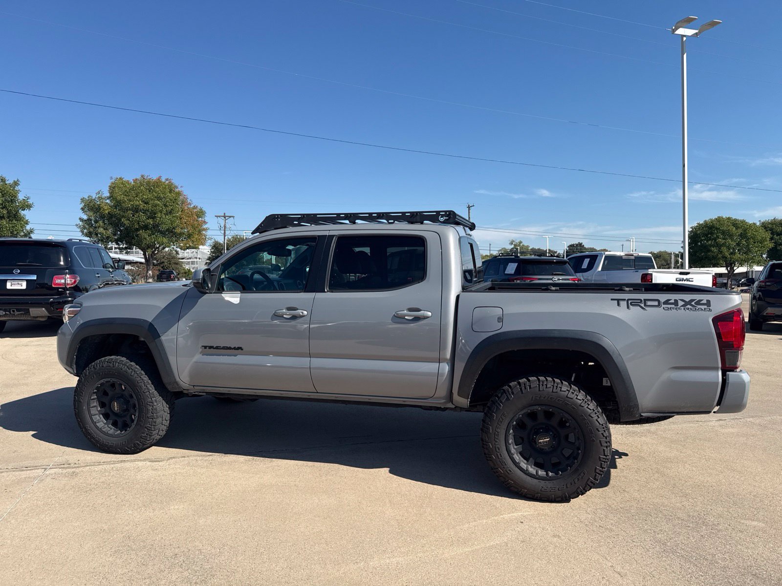 Used 2019 Toyota Tacoma TRD Off-Road AWD/4WD image 8