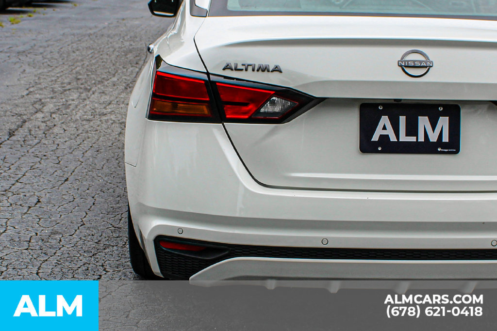 Used 2024 Nissan Altima 2.5 SV FWD image 12
