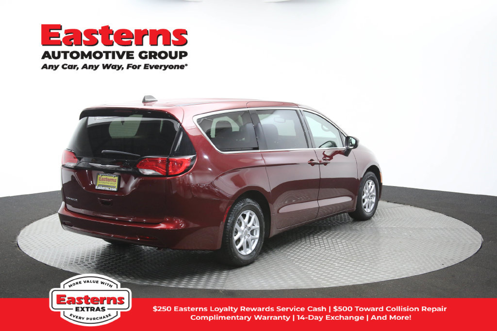 Used 2023 Chrysler Voyager LX FWD image 41
