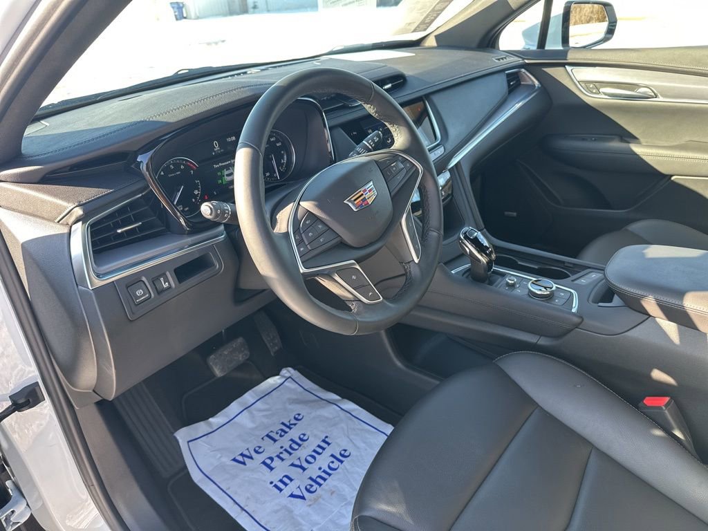 Certified 2025 Cadillac XT5 Luxury image 18