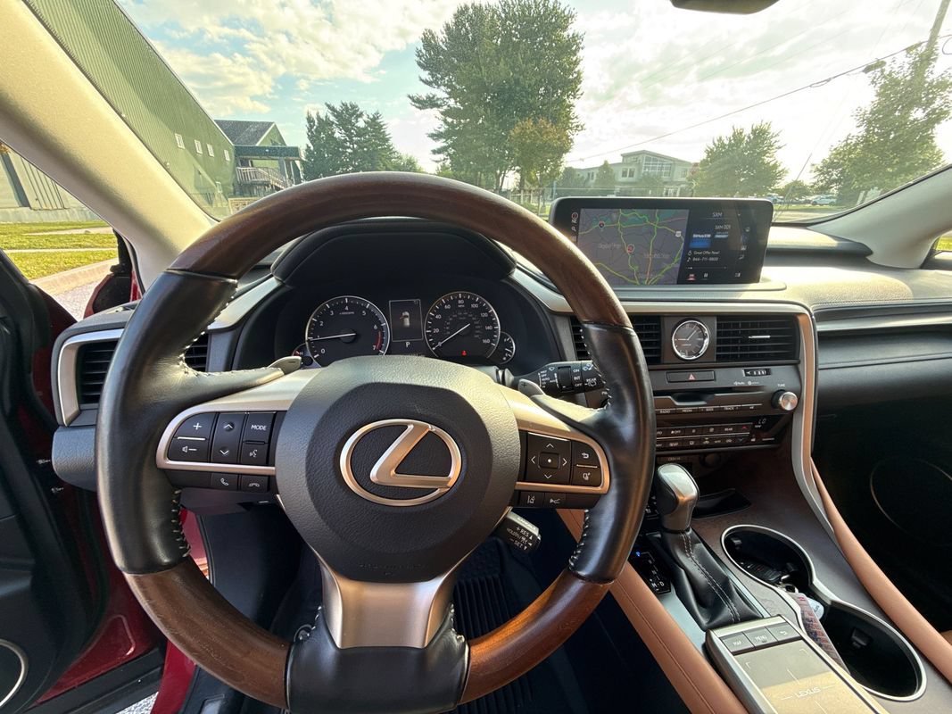 Used 2021 Lexus RX 350L Premium w/ Premium Package AWD/4WD image 23