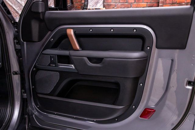 Used 2023 Land Rover Defender 90 X image 49