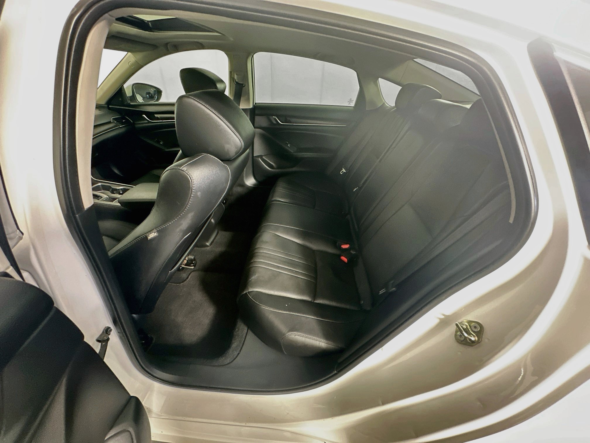Used 2020 Honda Accord EX-L image 27