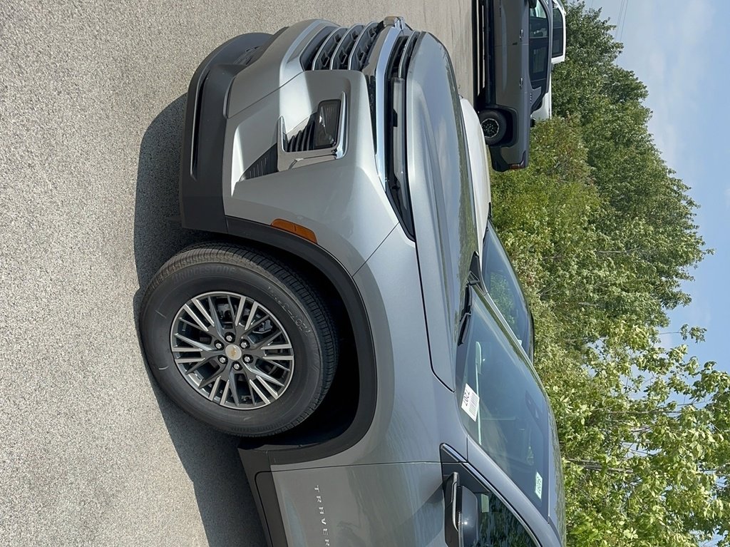 New 2026 Chevrolet Traverse LT image 10