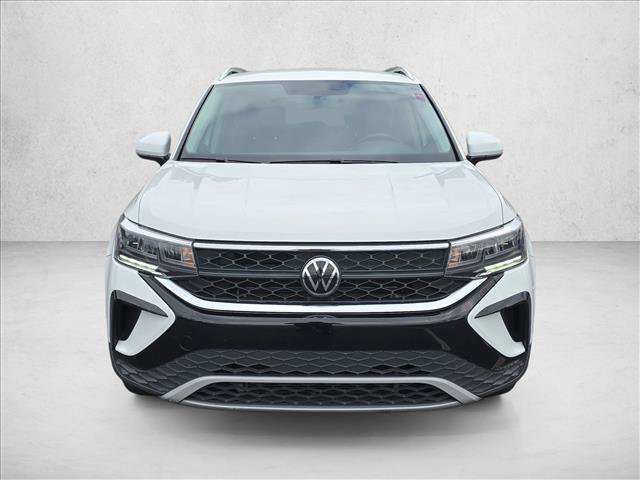 Used 2022 Volkswagen Taos SE image 2