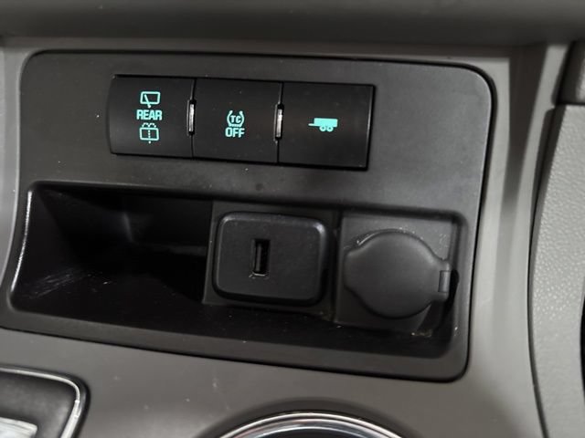 Used 2017 Chevrolet Traverse LS AWD/4WD image 19