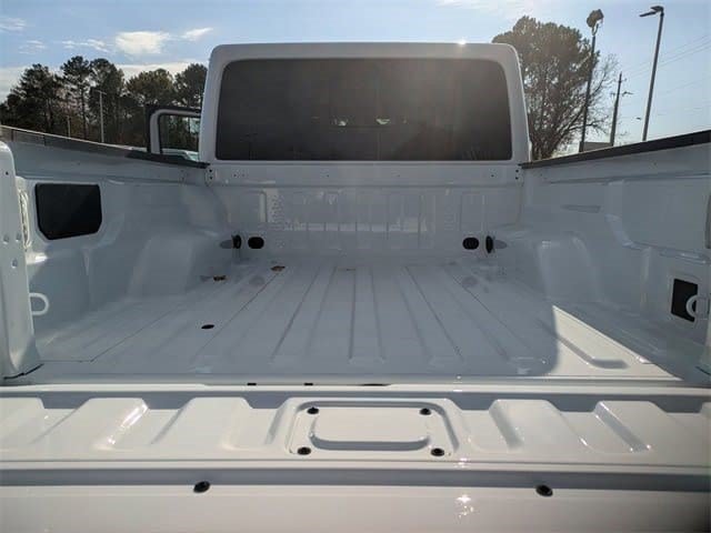New 2026 Jeep Gladiator Mojave w/ Safety Group AWD/4WD image 18