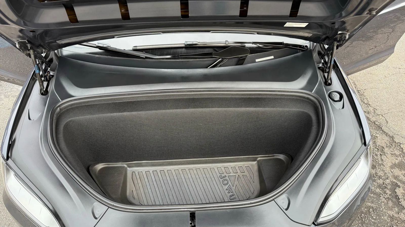 Used 2022 Tesla Model X Plaid image 36