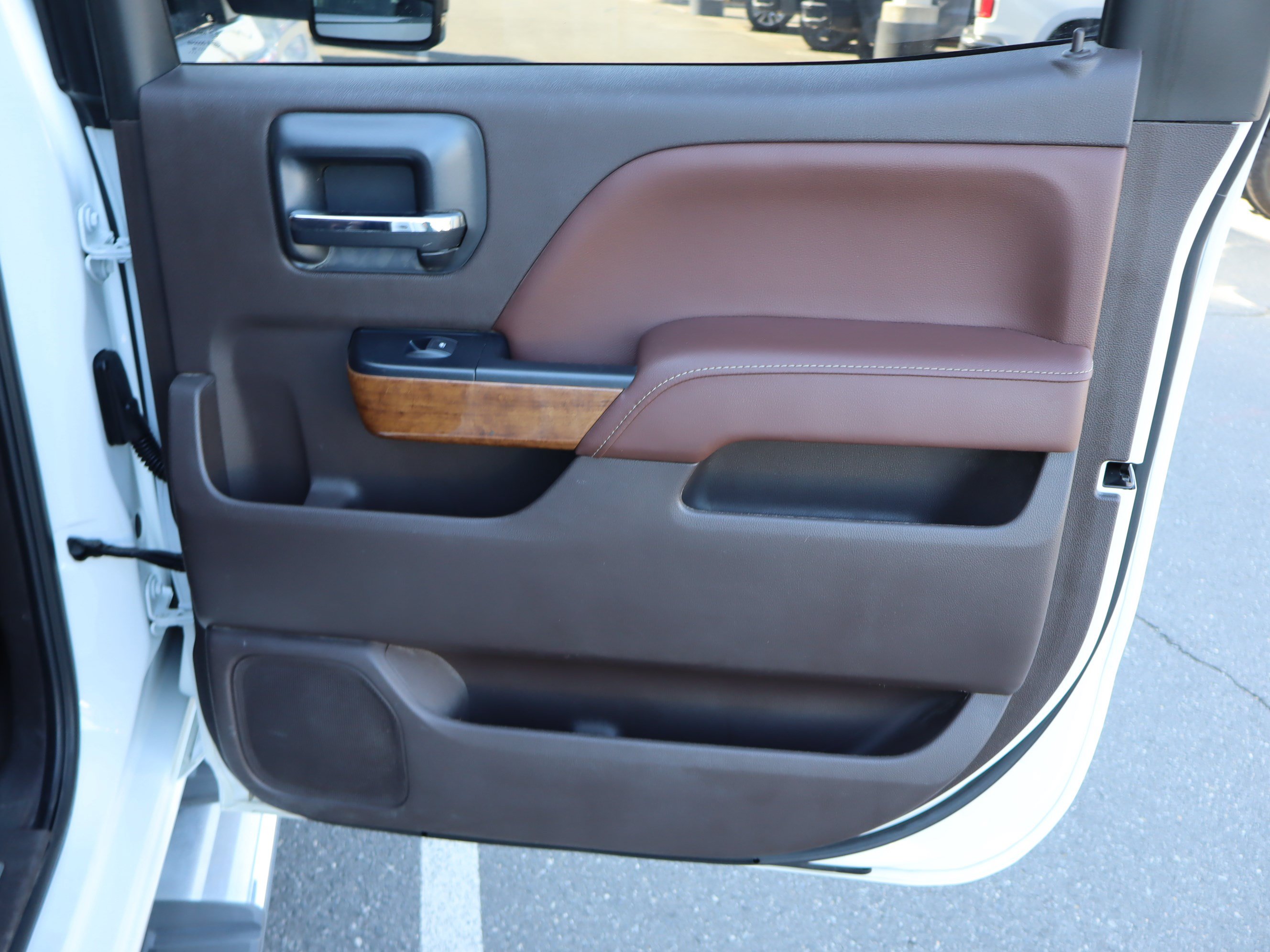 Used 2019 Chevrolet Silverado 2500 High Country w/ Duramax Plus Package AWD/4WD image 36