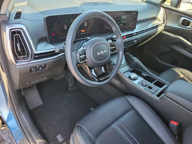 Used 2025 Kia Sorento EX AWD/4WD image 9