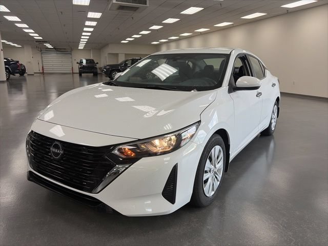 Used 2025 Nissan Sentra S FWD image 3