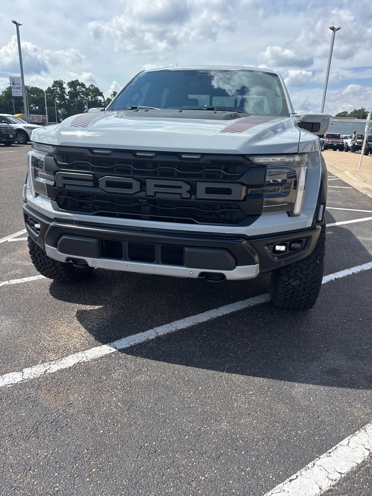 Certified 2024 Ford F150 Raptor AWD/4WD image 9
