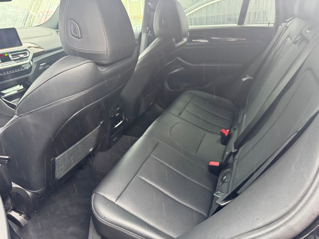 Used 2023 BMW X4 xDrive30i w/ Premium Package image 9