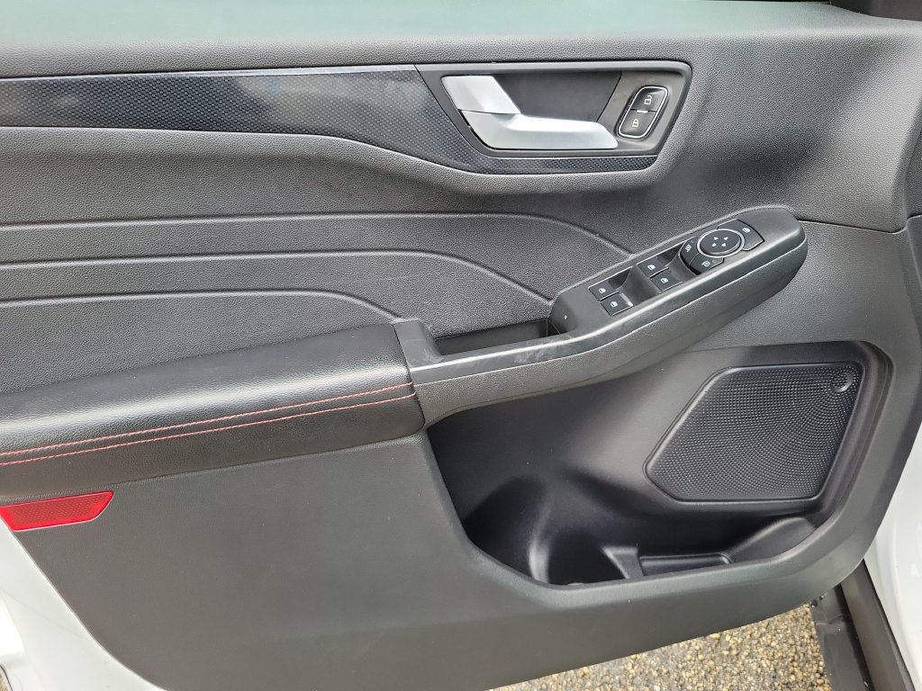 Used 2023 Ford Escape ST-Line w/ Tech Pack #1 FWD image 21