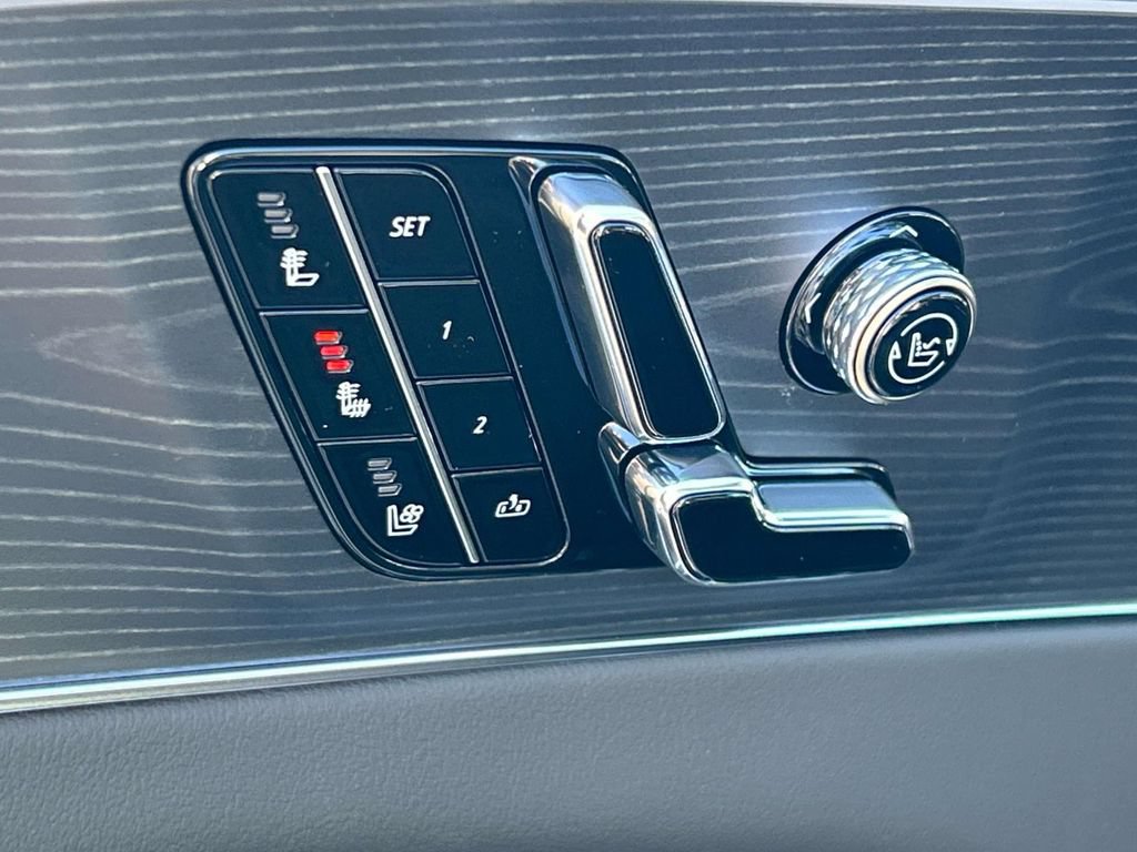 New 2026 Cadillac Lyriq Premium Luxury RWD image 23