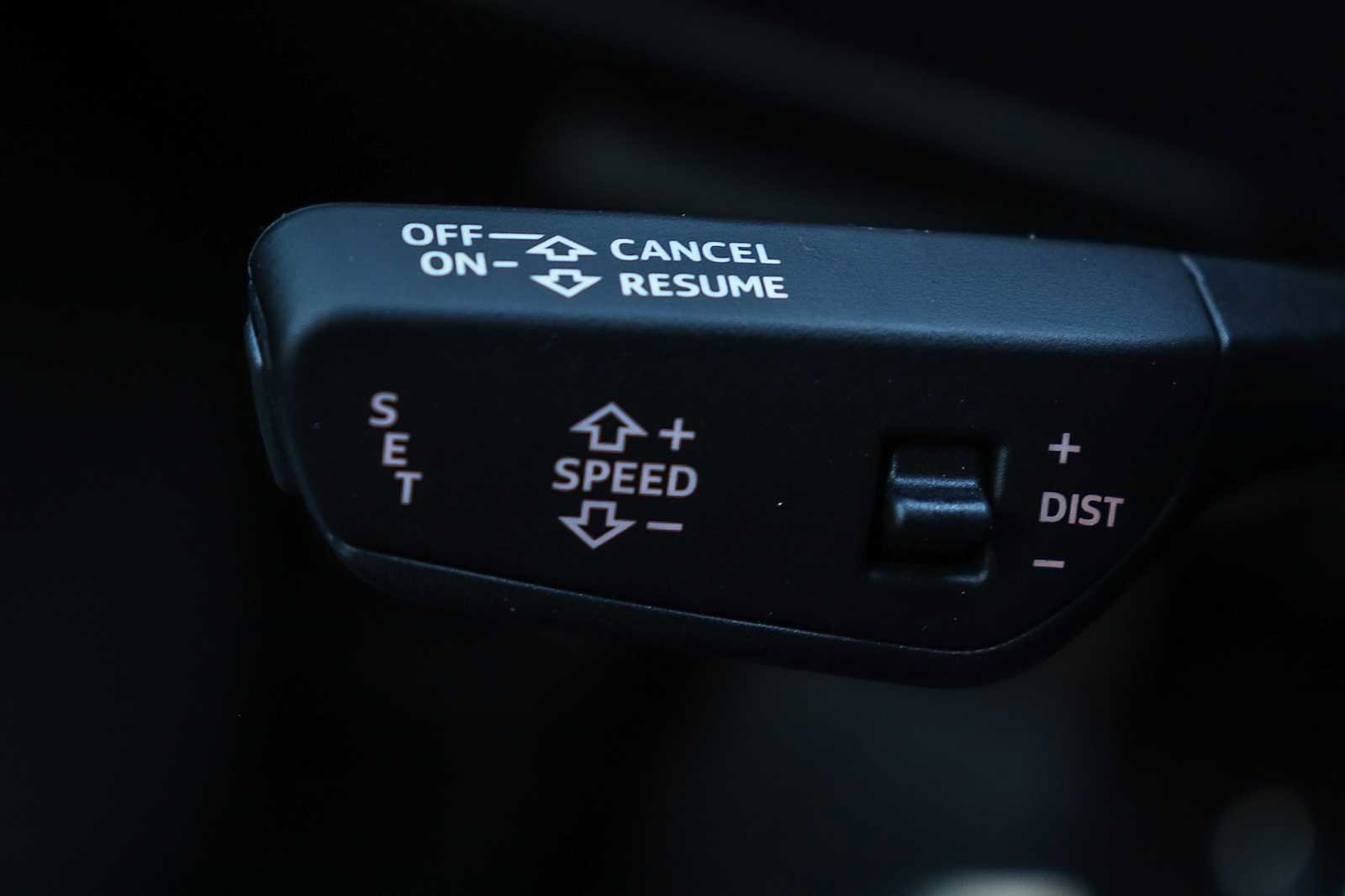 Used 2025 Audi Q5 Premium w/ Convenience Package image 30