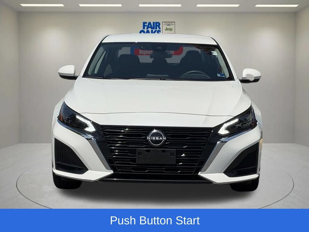 Used 2023 Nissan Altima 2.5 SV AWD/4WD image 5