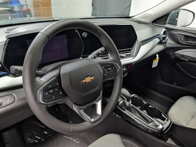New 2026 Chevrolet Trax LT w/ Driver Confidence Package FWD image 17