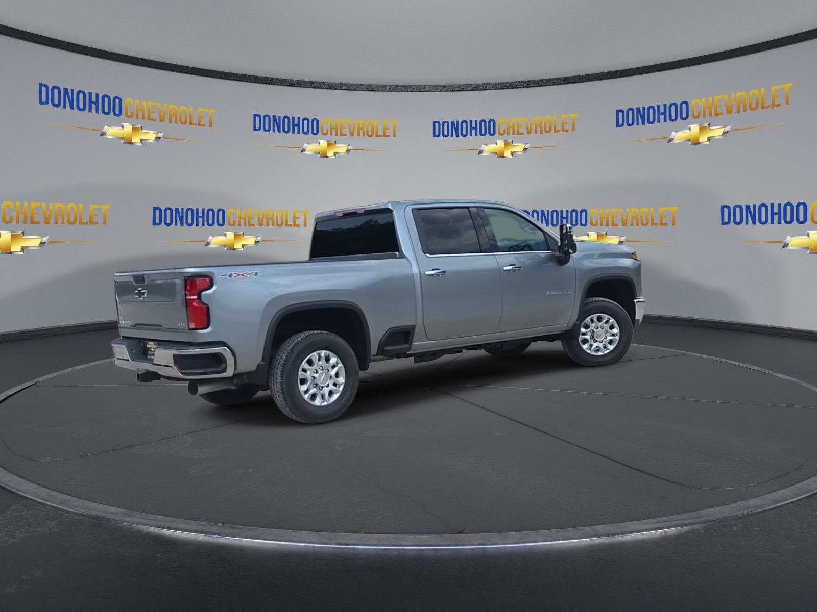 New 2026 Chevrolet Silverado 2500 LTZ w/ LTZ Convenience Package AWD/4WD image 11