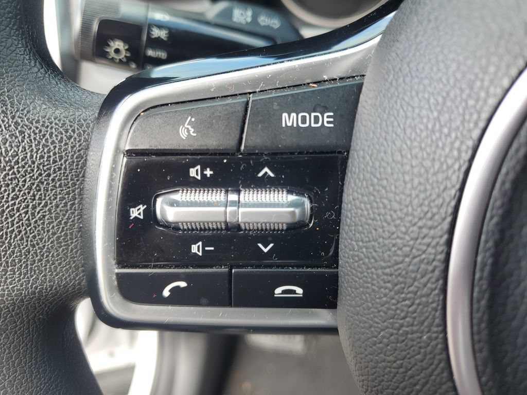 Certified 2023 Kia Sorento LX FWD image 13