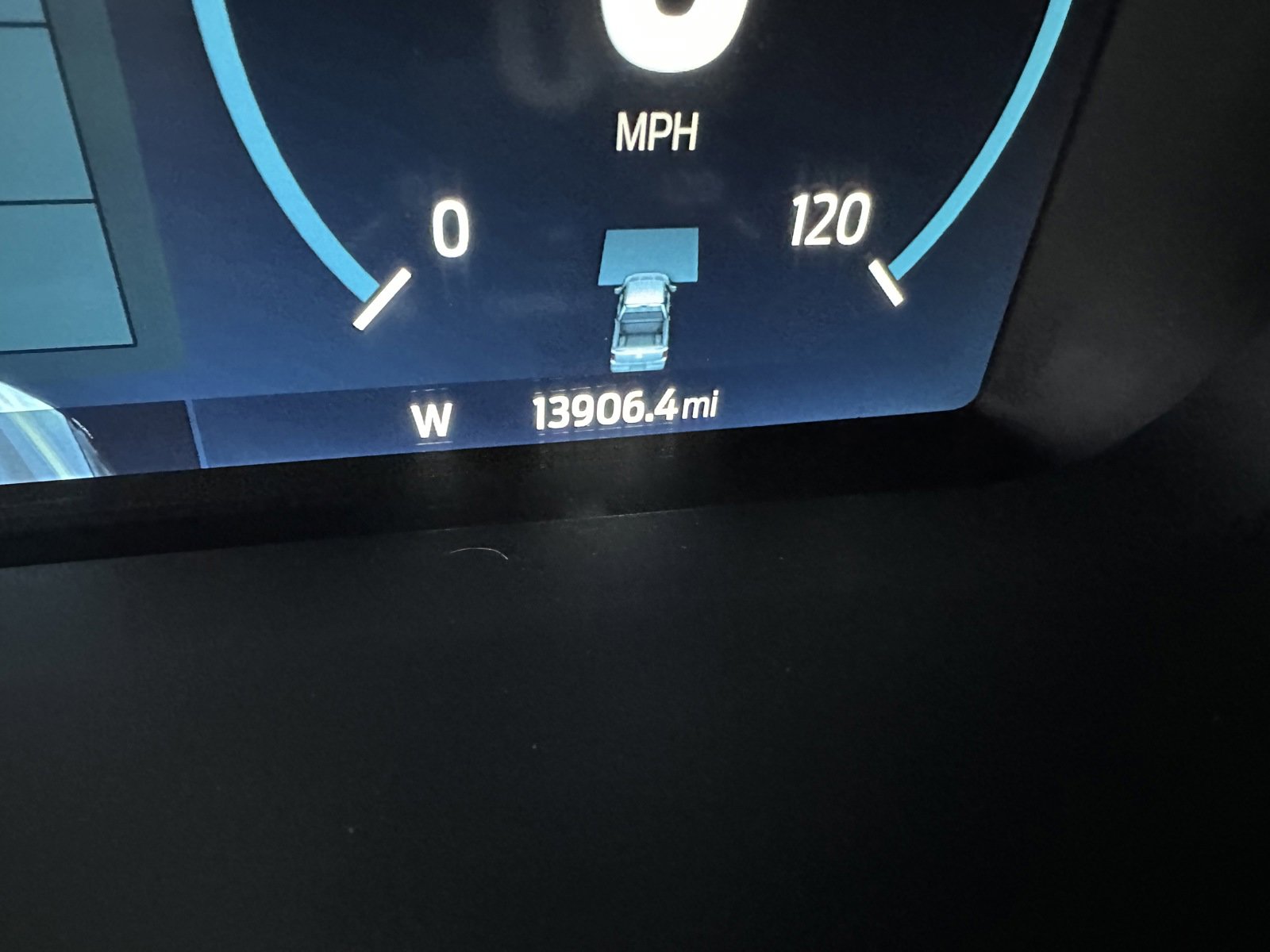 Used 2023 Ford F150 Lariat w/ Equipment Group 502A High image 9