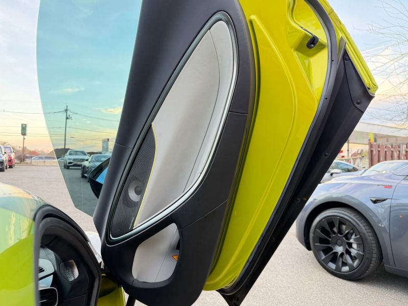 Used 2023 McLaren Artura image 15