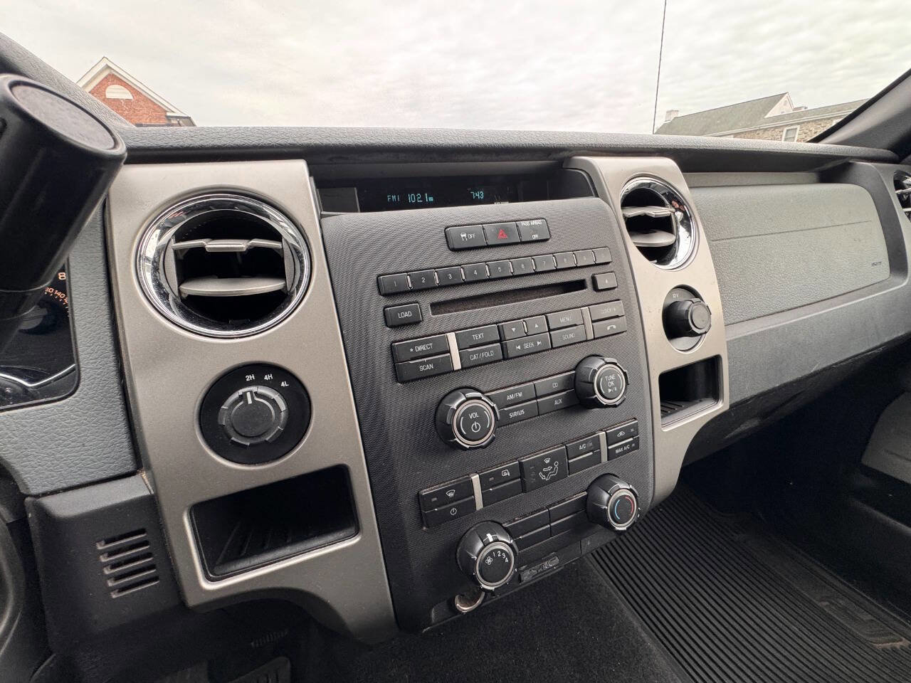 Used 2011 Ford F150 XLT w/ XLT Chrome Pkg AWD/4WD image 21