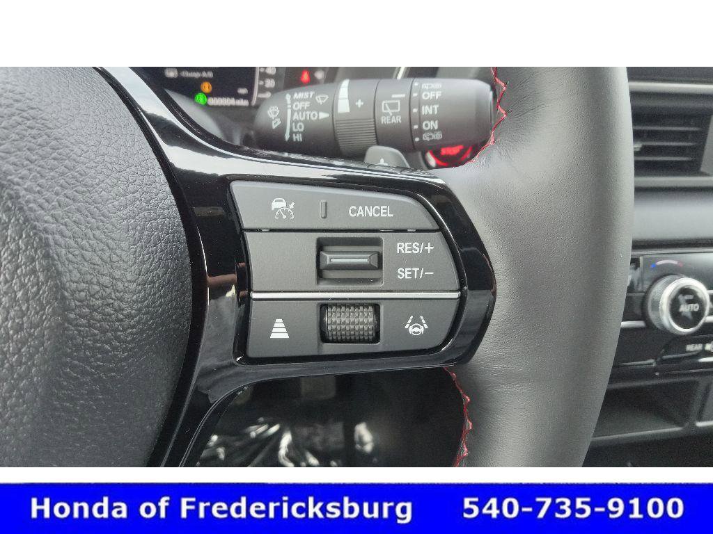 Certified 2025 Honda Pilot Black Edition image 18