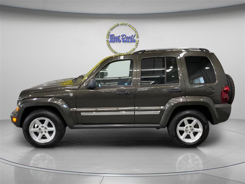 Used 2005 Jeep Liberty Limited image 3