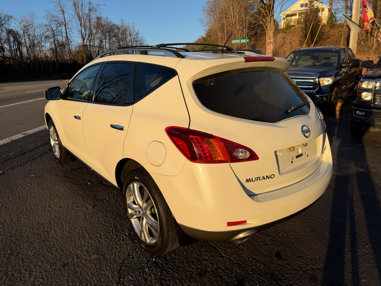 Used 2010 Nissan Murano LE w/ Navigation Pkg image 5