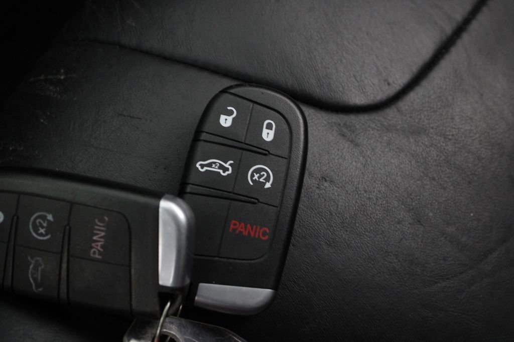 Used 2015 Jeep Cherokee Limited FWD image 30