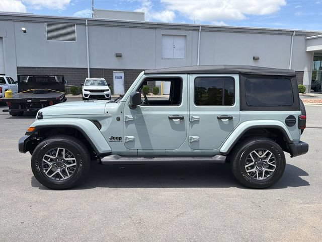 New 2026 Jeep Wrangler Unlimited Sahara AWD/4WD image 10