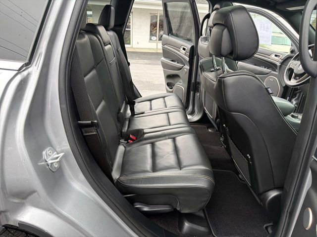 Used 2017 Jeep Grand Cherokee Overland image 25