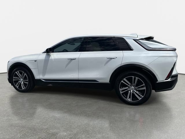 New 2025 Cadillac Lyriq Luxury w/ LPO, Floor Liner Package AWD/4WD image 3