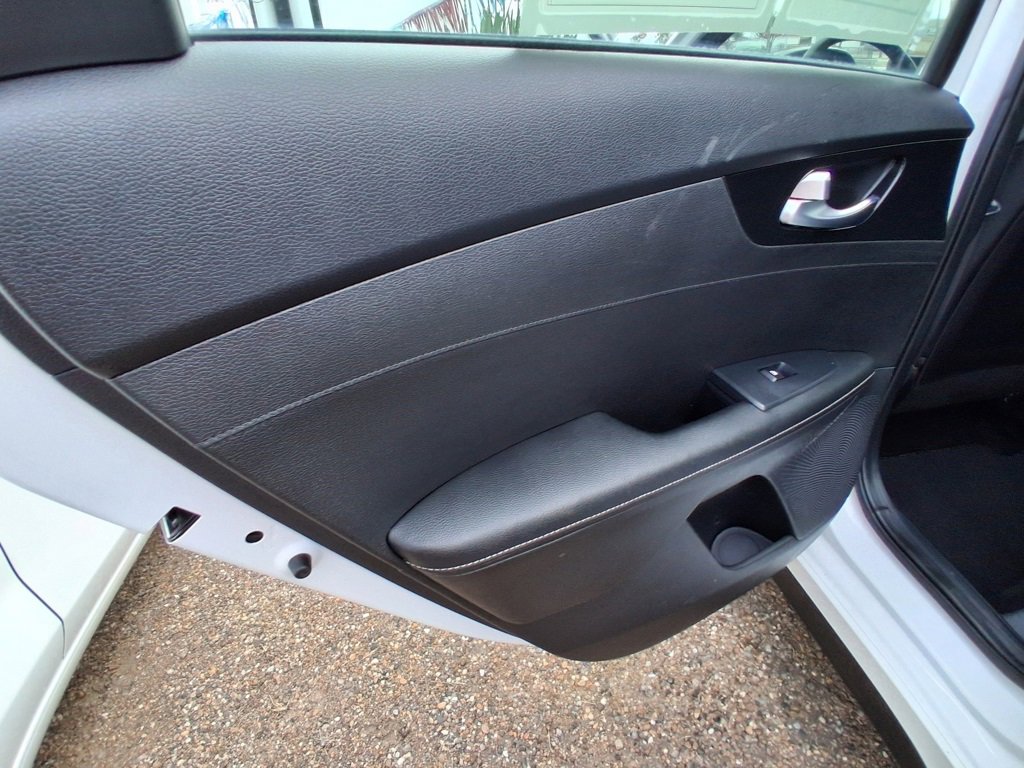 Used 2020 Kia Forte GT-Line image 16