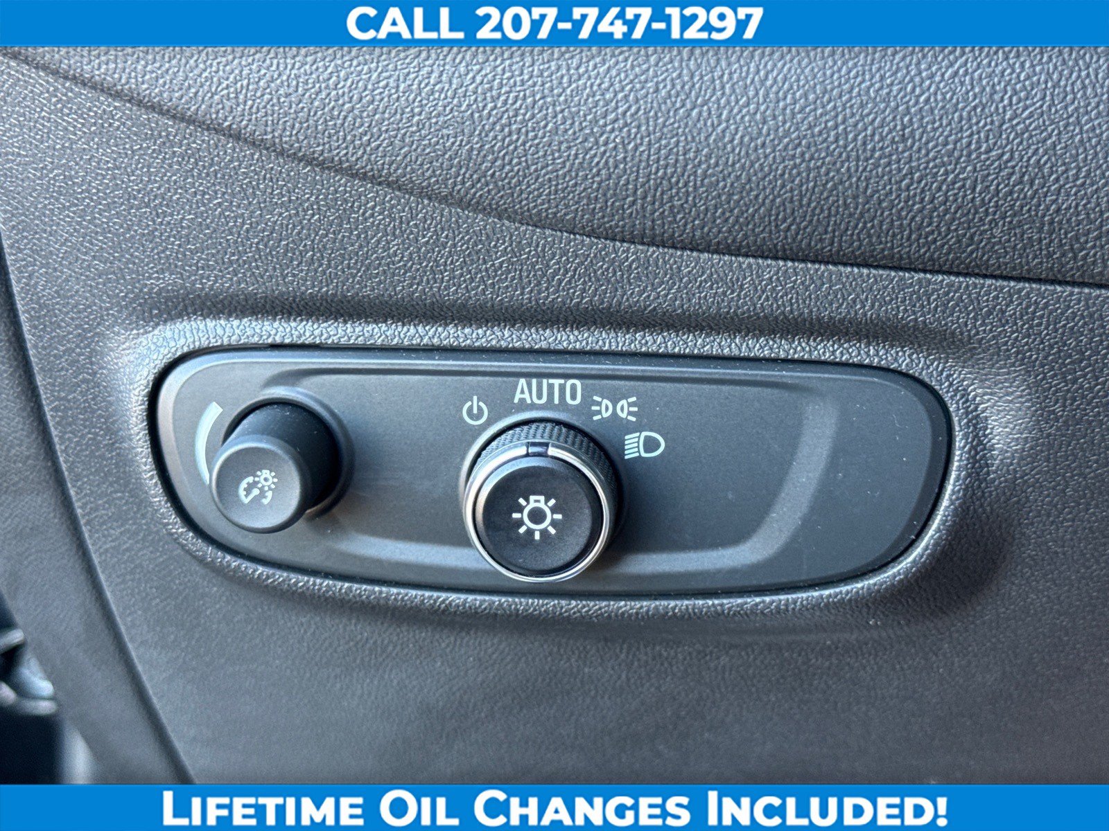 Used 2023 Chevrolet Equinox LT AWD/4WD image 17