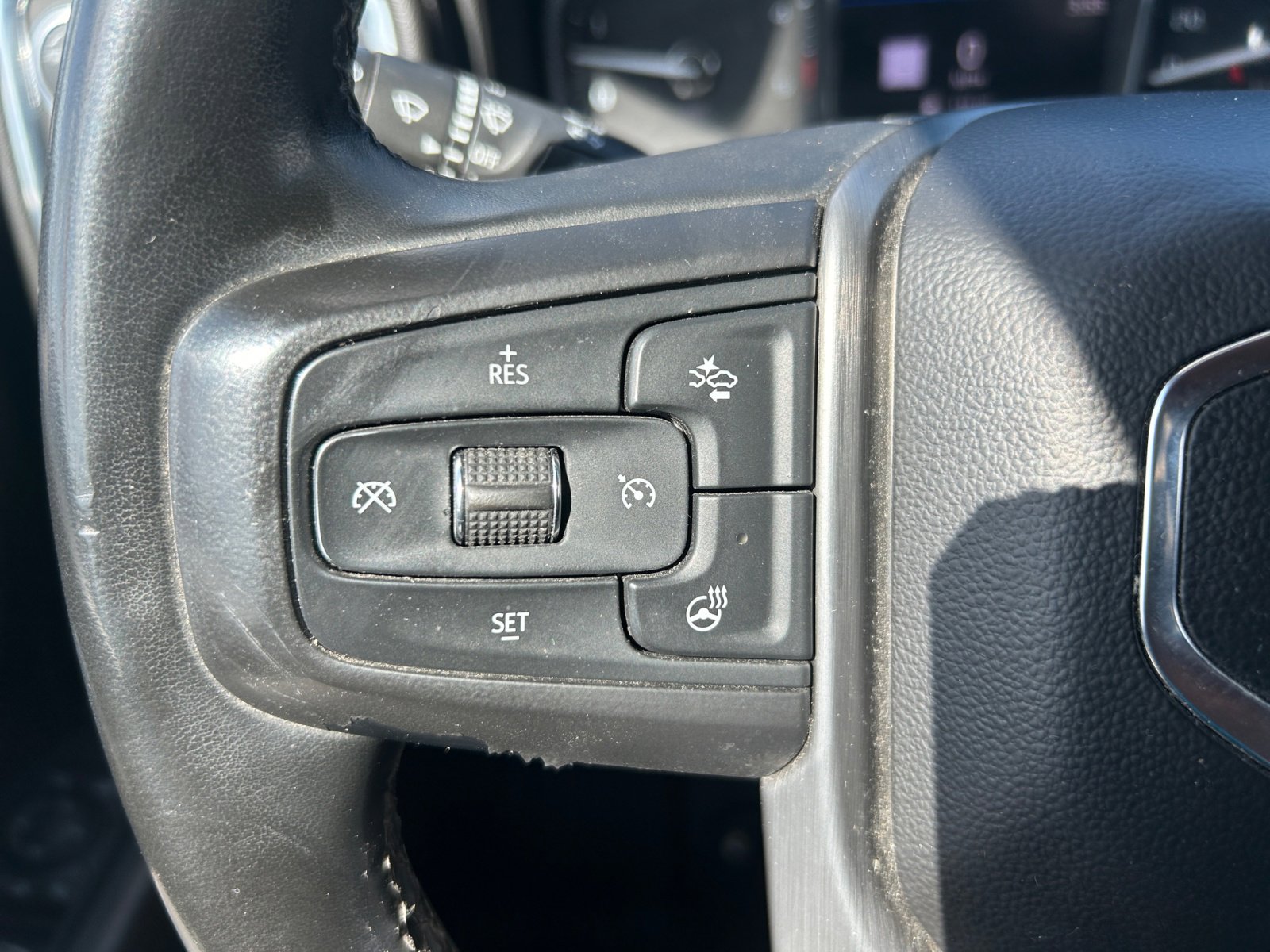 Used 2023 GMC Sierra 3500 Denali w/ Denali Ultimate Package image 26