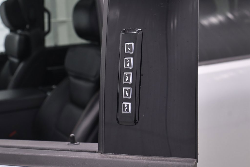 Used 2024 Ford F350 Lariat w/ Lariat Ultimate Package image 37